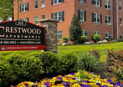 Crestwood- newly renovated, now leasing!